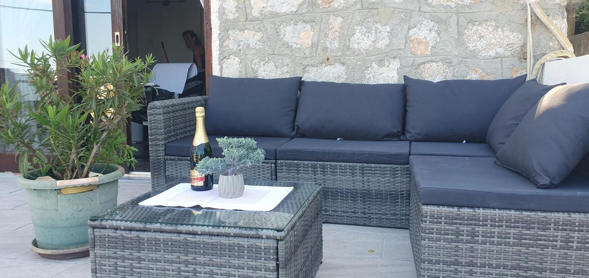 Apartmani Sara Marija Карлобаг Екстериор снимка