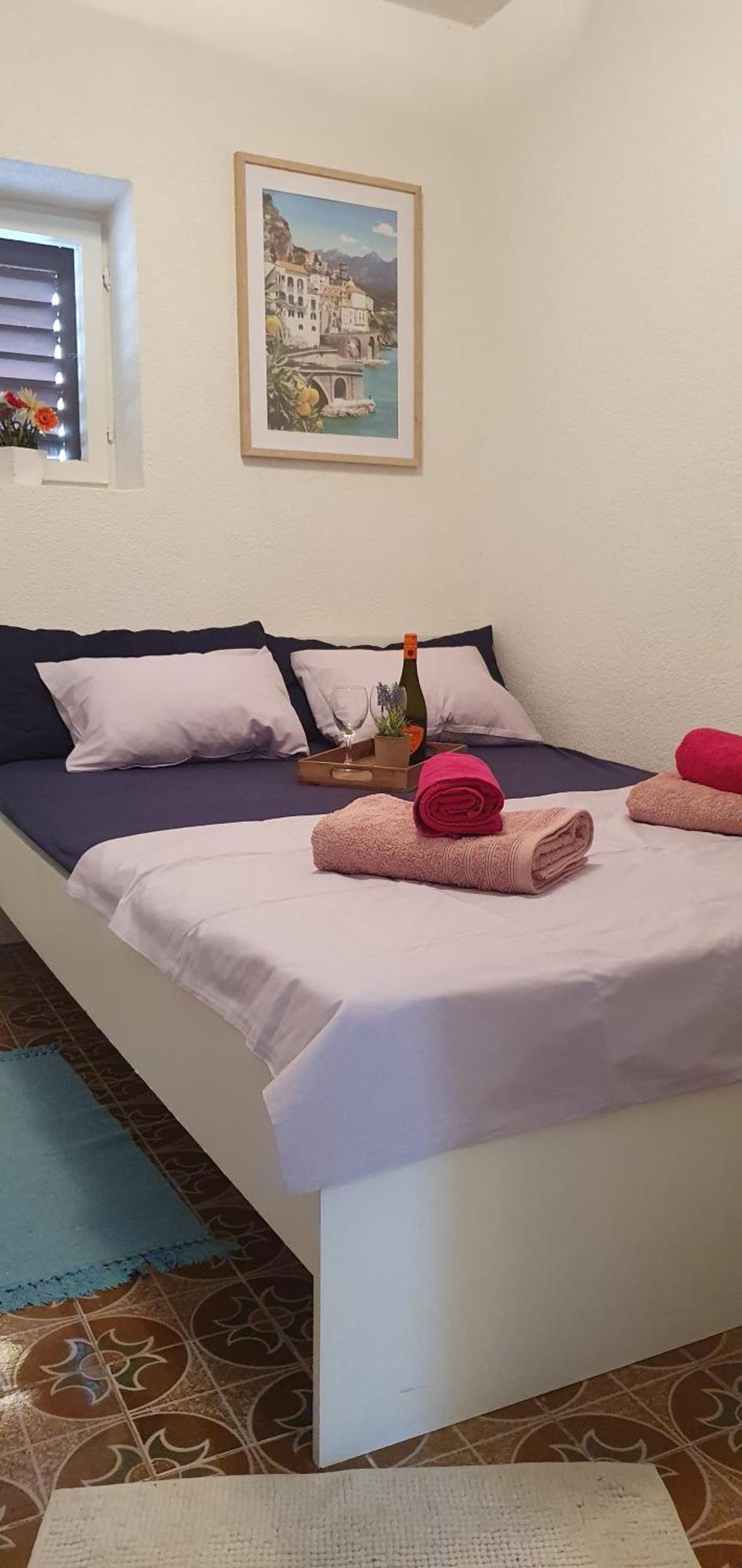 Apartmani Sara Marija Карлобаг Екстериор снимка