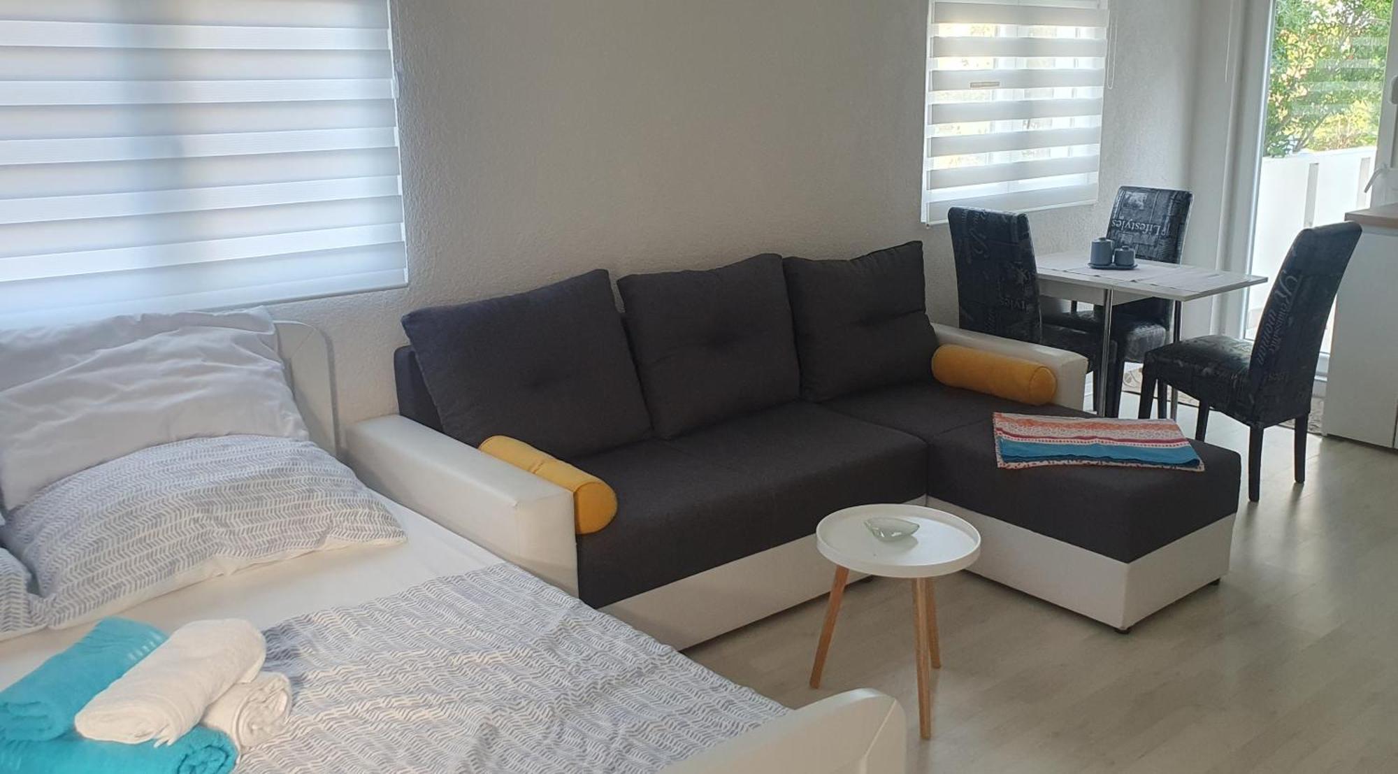 Apartmani Sara Marija Карлобаг Стая снимка